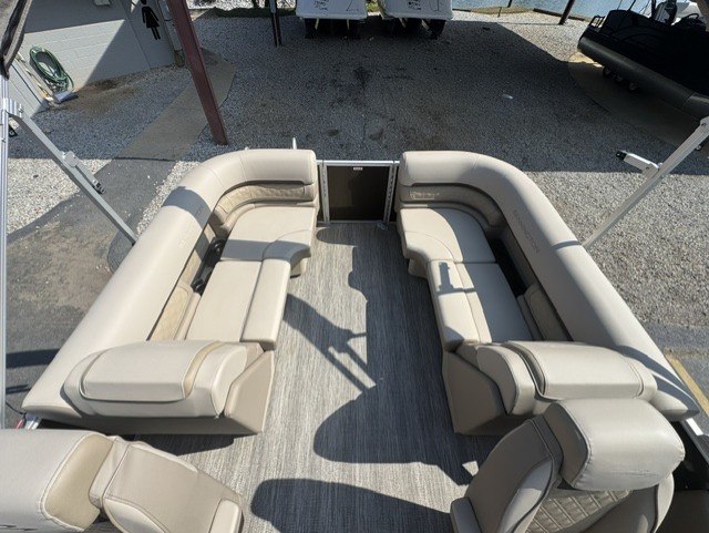 2026 Bennington 22 SSR Boat