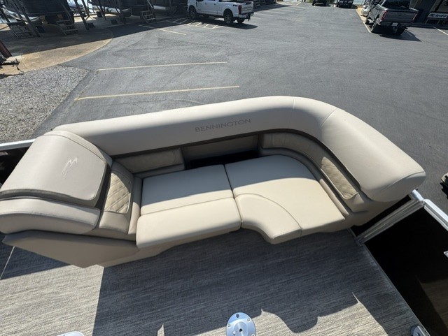 2026 Bennington 22 SSR Boat