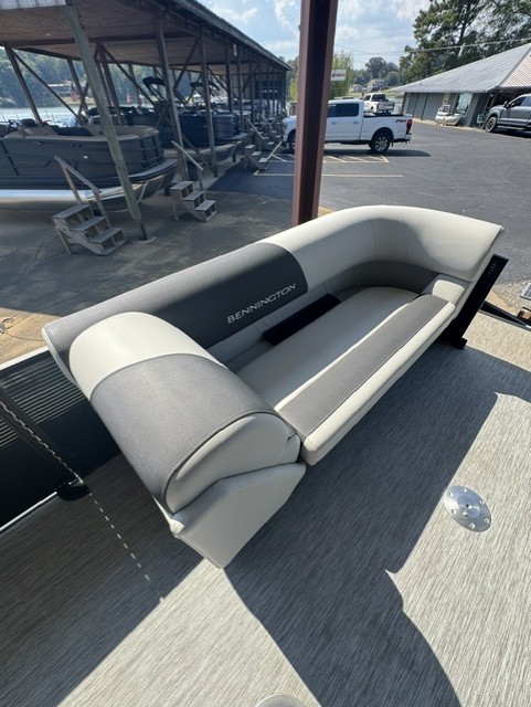 2026 Bennington 22 SSB Boat