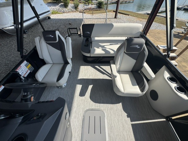 2026 Bennington 22 SSB Boat