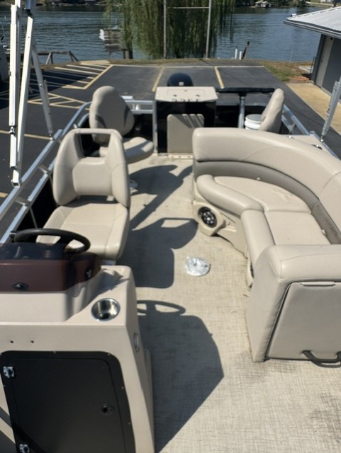2021 Tahoe Pontoons Sport Quad Fish 18 FT Boat