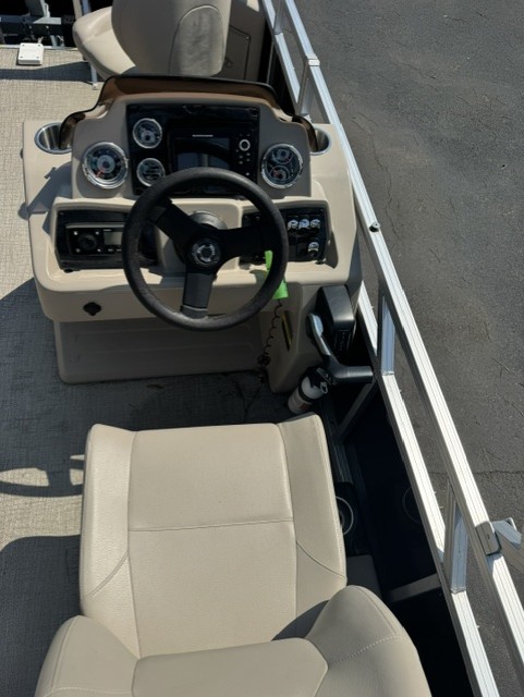 2021 Tahoe Pontoons Sport Quad Fish 18 FT Boat