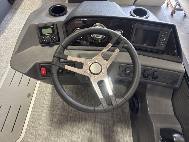 2027 Bennington 22 SSR Boat