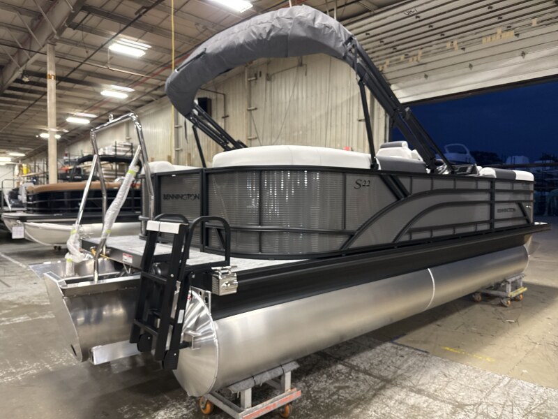 2027 Bennington 22 SSR Boat